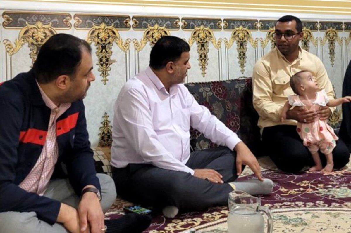 اقدام جالب و خیرخواهانه شرکت فولاد اکسین؛ رویشِ جوانه امید در حیاتِ تاریکِ «فاطمه»