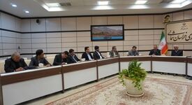 نشست صمیمی مهندس درویشوند، مدیر محترم گروه و سهامدار شرکت آلومینای ایران با جمعی از مسئولان استان