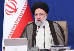 وعده رئیسی درباره رتبه بندی معلمان و همسان سازی حقوق بازنشستگان

