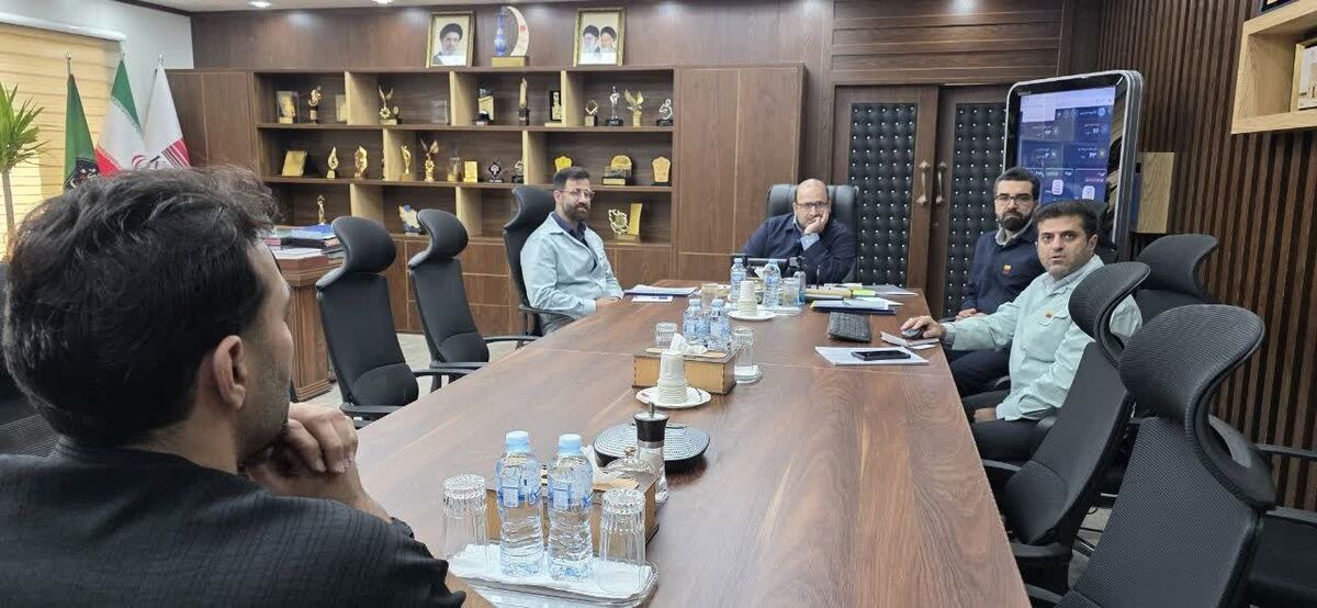 دیدار چهره به چهره مدیرعامل فولاد خوزستان با کارکنان شرکت