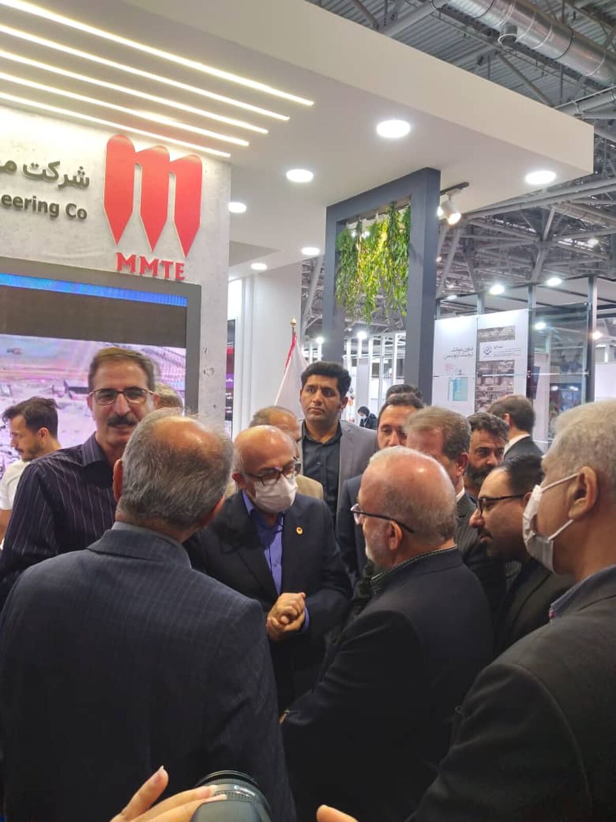 بازدید مقامات مسئول حوزه اقتصاد و فولاد از غرفه MMTEدر نمایشگاه فولاد اصفهان