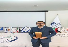 مدیر مرکز نوچاد تندیس گرفت؛چادرملو، پیشگام تحقیق و توسعه در صنایع و معادن کشور
