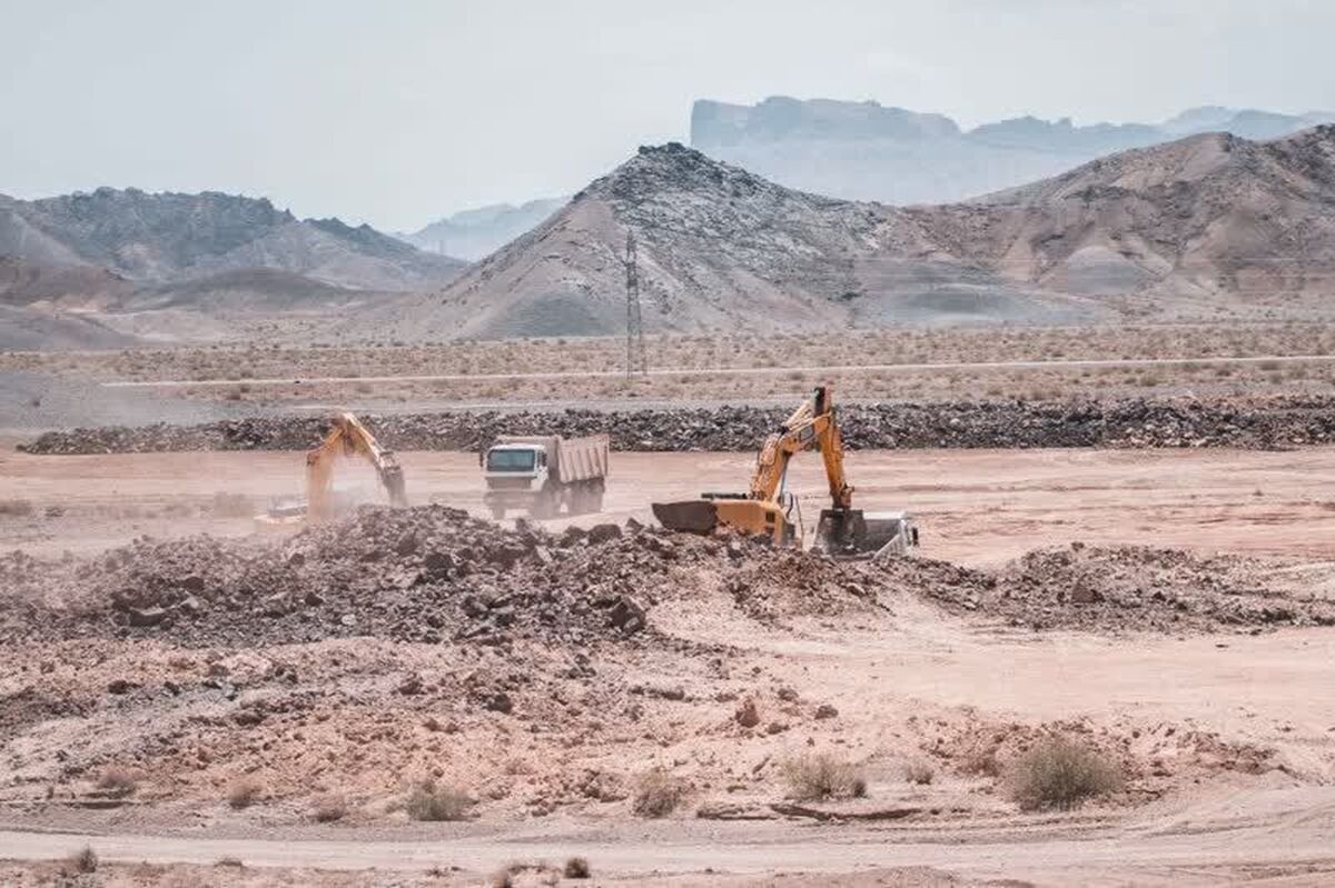 عایدی شهرستان ماهنشان از 42 معدن فعال، هیچ است