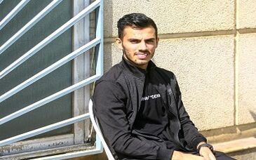 هر جا علی دایی را ببینم به او تعظیم می کنم/ اگر دنبال پول بودم به استقلال می رفتم/ از پرسپولیس هنوز پیشنهاد تمدید قرارداد ندارم!