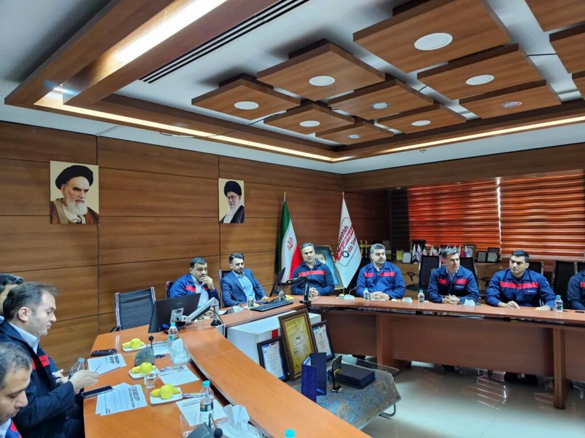 سال ۱۴۰۲ شکوفایی فولاد اکسین خوزستان رقم خورد/توسعه و افزایش خدمات پرسنلی در اولویت قرار گیرد/همه موفقیت های فولاد اکسین نتیجه تعامل و همدلی مدیران و کارکنان است