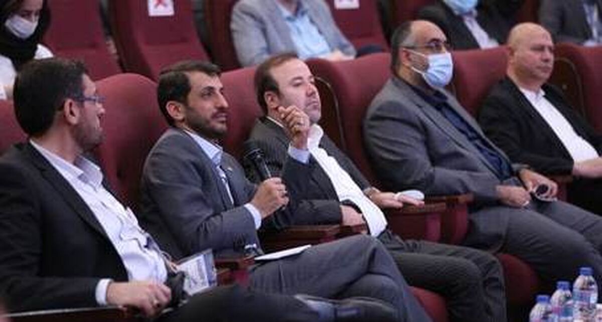 فولاد مبارکه راهکار مناسب برای گذر از چالش‌های صنعت فولاد را دارد