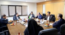 تاکید آقاجانلو بر اجرای خط انتقال آب خلیج فارس به استان یزد/ تقدیر استاندار از اقدامات توسعه ای ایمیدرو