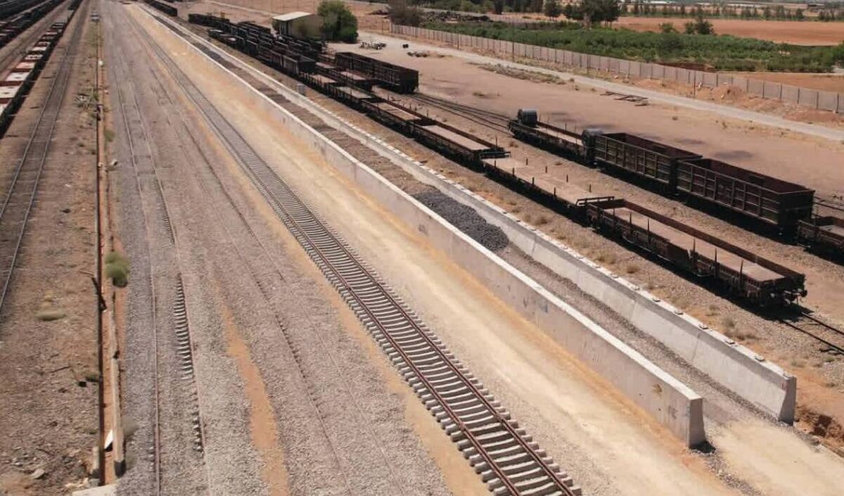 استفاده از سرباره فولاد مبارکه در توسعه ایستگاه ریلی برای نخستین بار