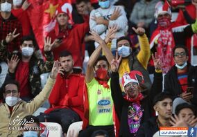 عکس | رئیس مجمع پرسپولیس: من یک استقلالی دو آتشه هستم / خشم هواداران سرخ در اولین روز واگذاری

